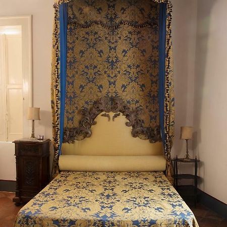Appartement Il Teatro Di Nerone à Naples Extérieur photo