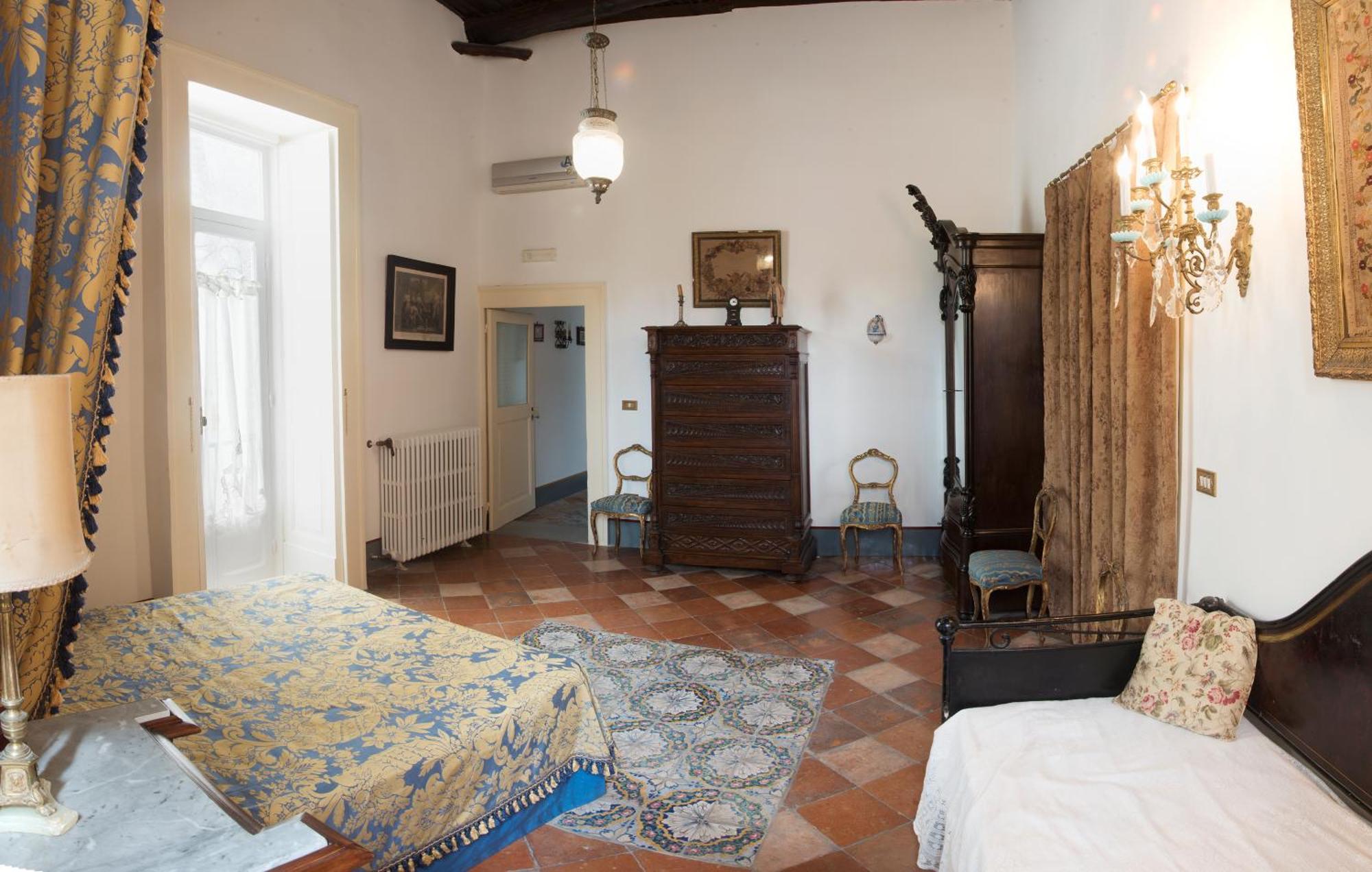 Appartement Il Teatro Di Nerone à Naples Extérieur photo
